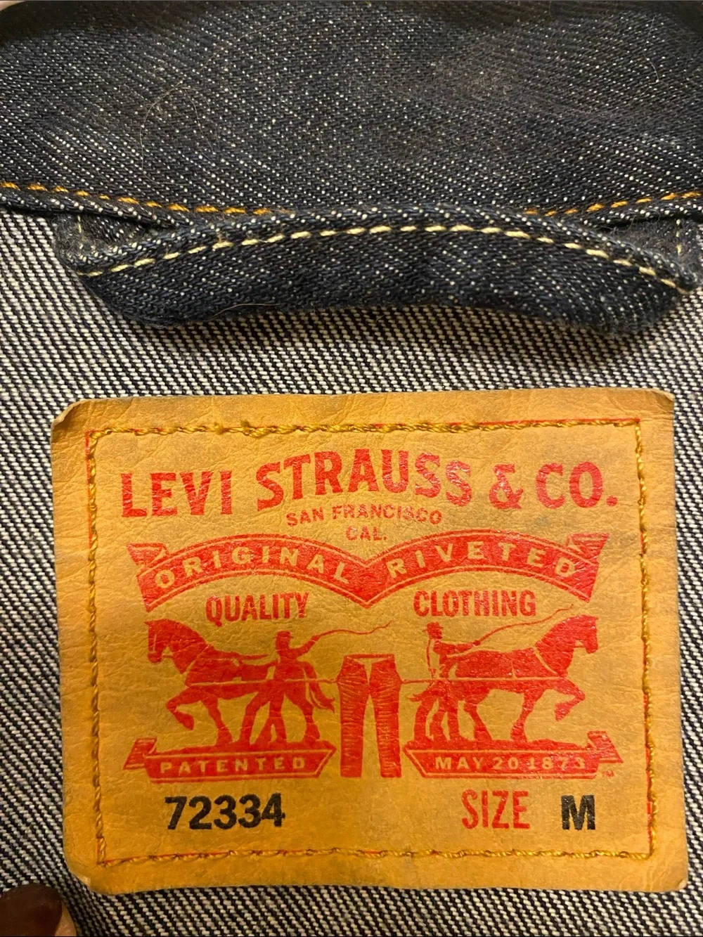 Levi's Indigo Denim Trucker Jacket - Picture 2 of 9